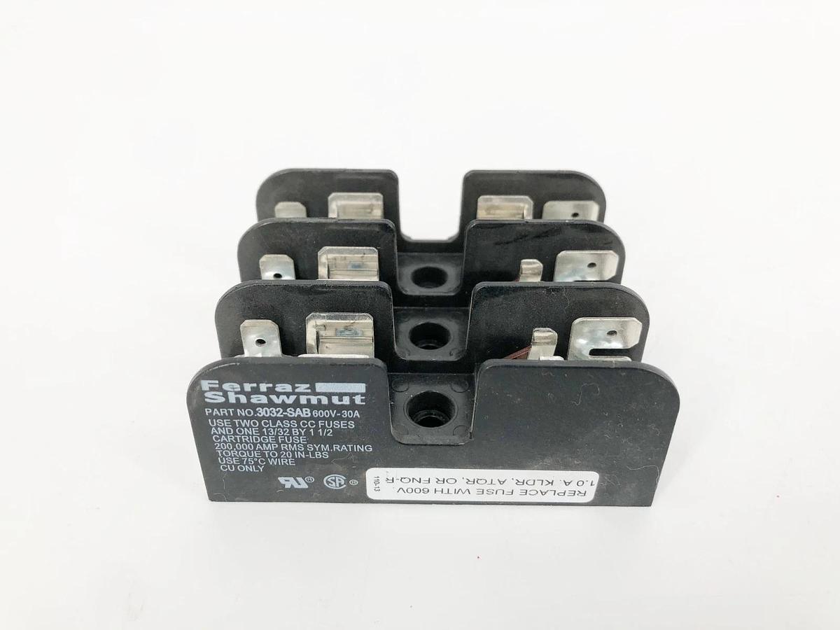 New Ferraz Shawmut 3032-SAB Fuse Holder 600V Class CC Fuses 30A 3P - No Box