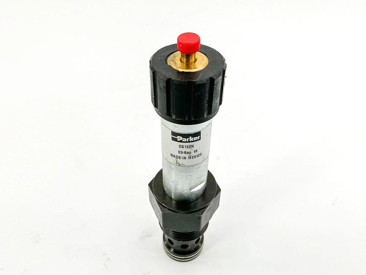 New Parker DS162N 2 Way Spool Type Solenoid Valve 5000PSI - No Box