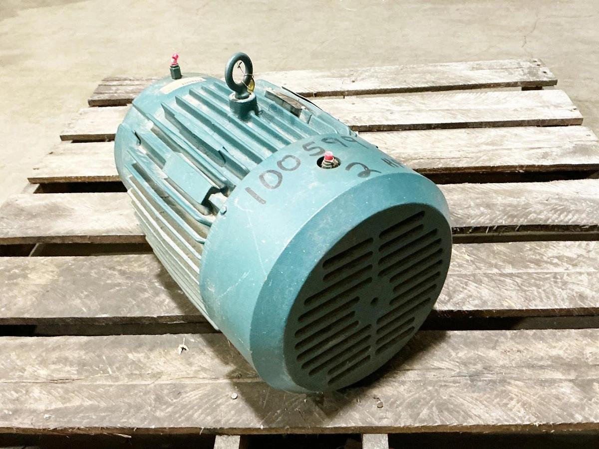 Used Reliance 1YAB86481A1 Electric Motor 2HP 575V 2.56A 865RPM 210TC Frame