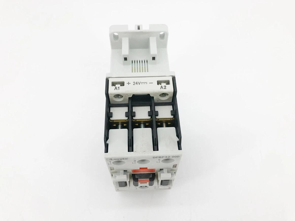 New Lovato DPBF32 00D Contactor 3 Pole 24VDC DPBF3200D
