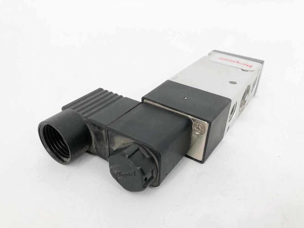 Used Maximatic MMA-43WES Air Pilot Valve 3/8" NPT 24VDC 5 Port 4-Way 19K21