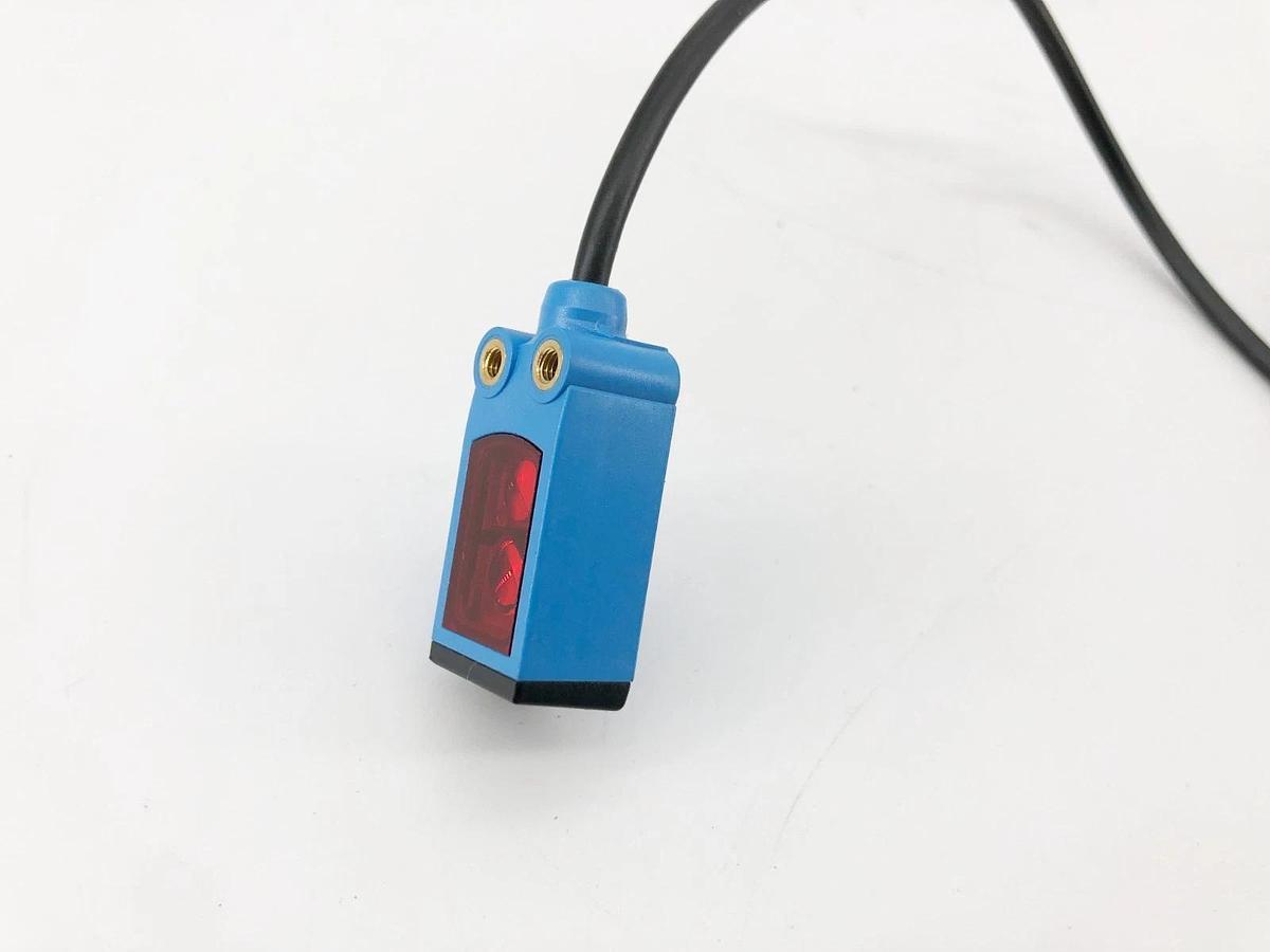 New Sick WTV4-3P1341 Photoelectric Sensor 1028111 - No Box