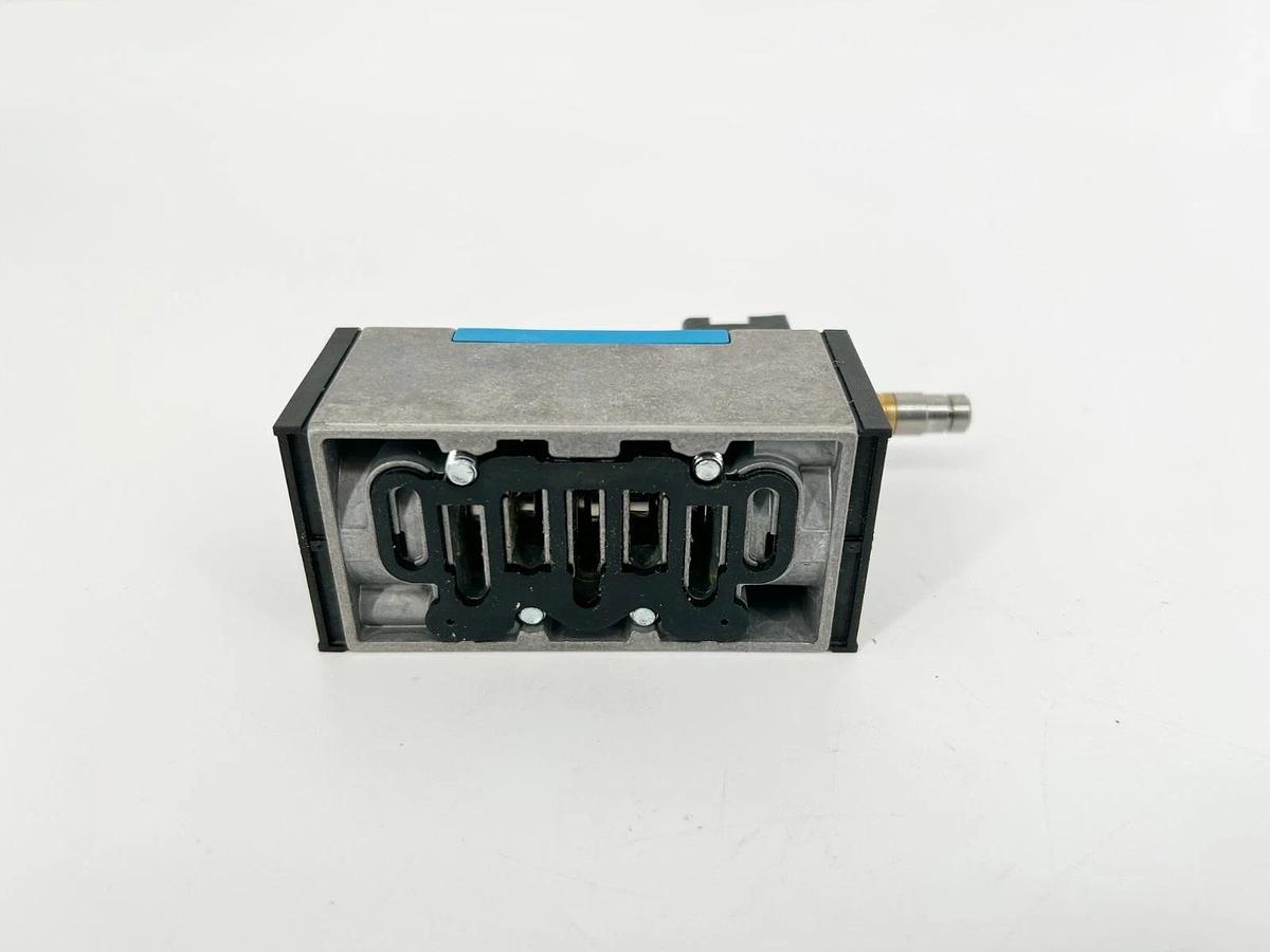New Festo MN1H-5/2-D-1-C Solenoid Valve 24VDC 145psi 159688