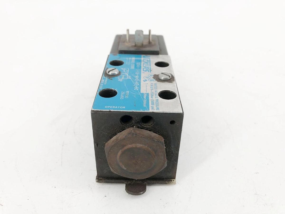 Used Vickers DG4V-3-0B-M-U-H7-60 Directional Control Valve 24VDC 859160