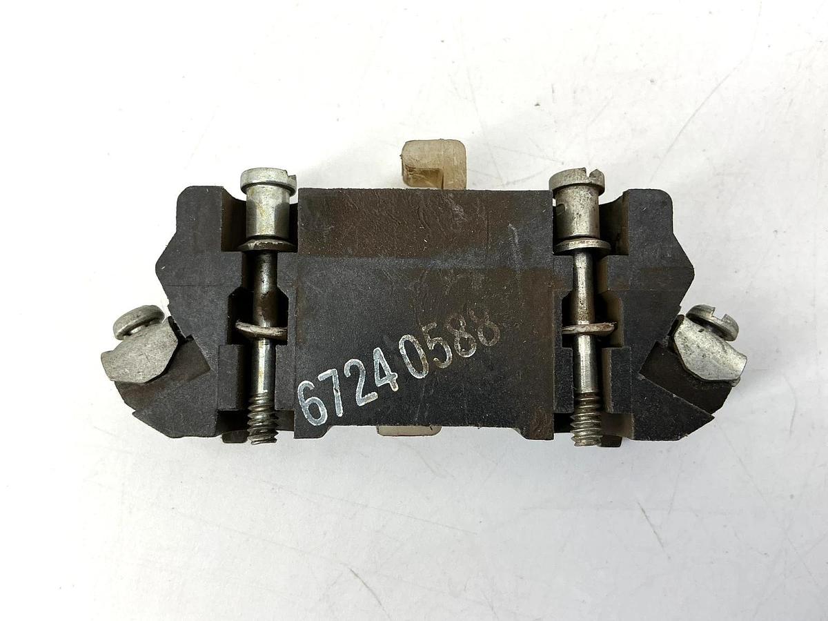 Used Lot of 2 Cutler-Hammer C320KA2 Ser A2 Base Auxiliary Contact 1NC 600VAC