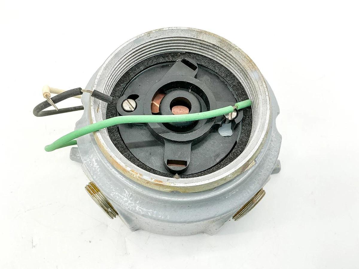 New Emerson Appleton VXHA-75 Wall Iron 3/4" Ceiling Mounting 5 Hub