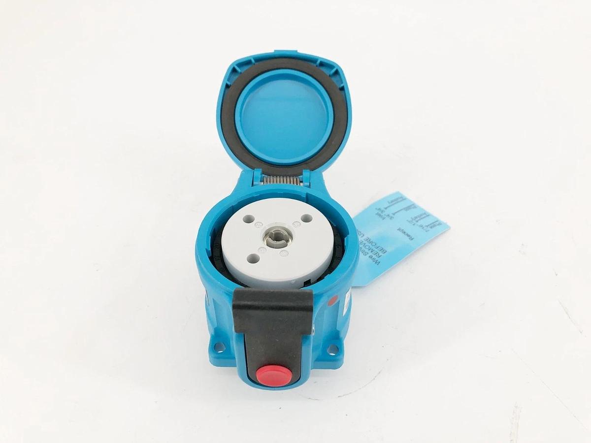 New Meltric 33-14143-843 Pin & Sleeve Receptacle DS20 20A 600VAC