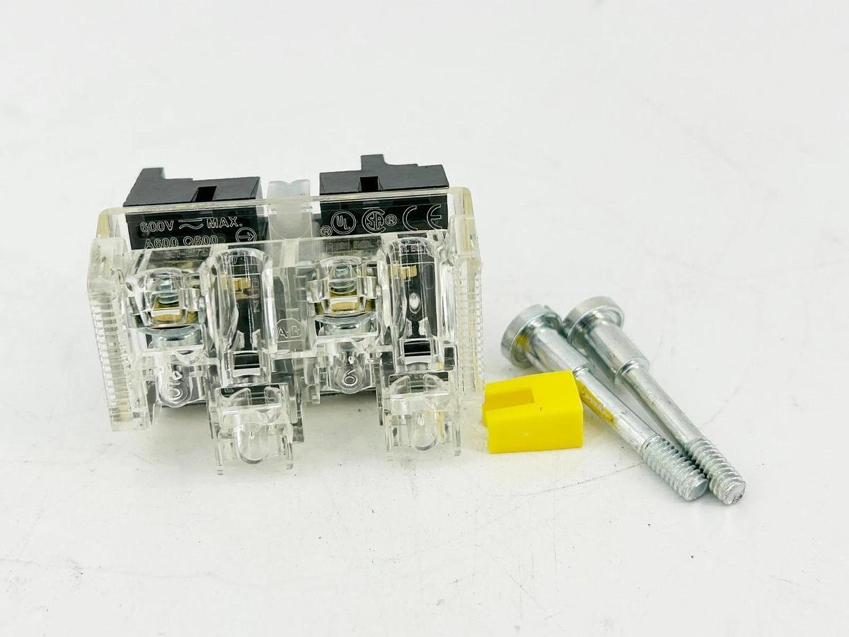 New Lot of 2 Allen Bradley 800TC-XD4 Shallow Contact Block 30MM Ser.E