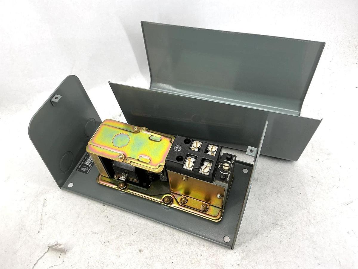 New Allen Bradley 849-ZAD32 Ser B Pneumatic Timing Relay 110/120V 50/60HZ