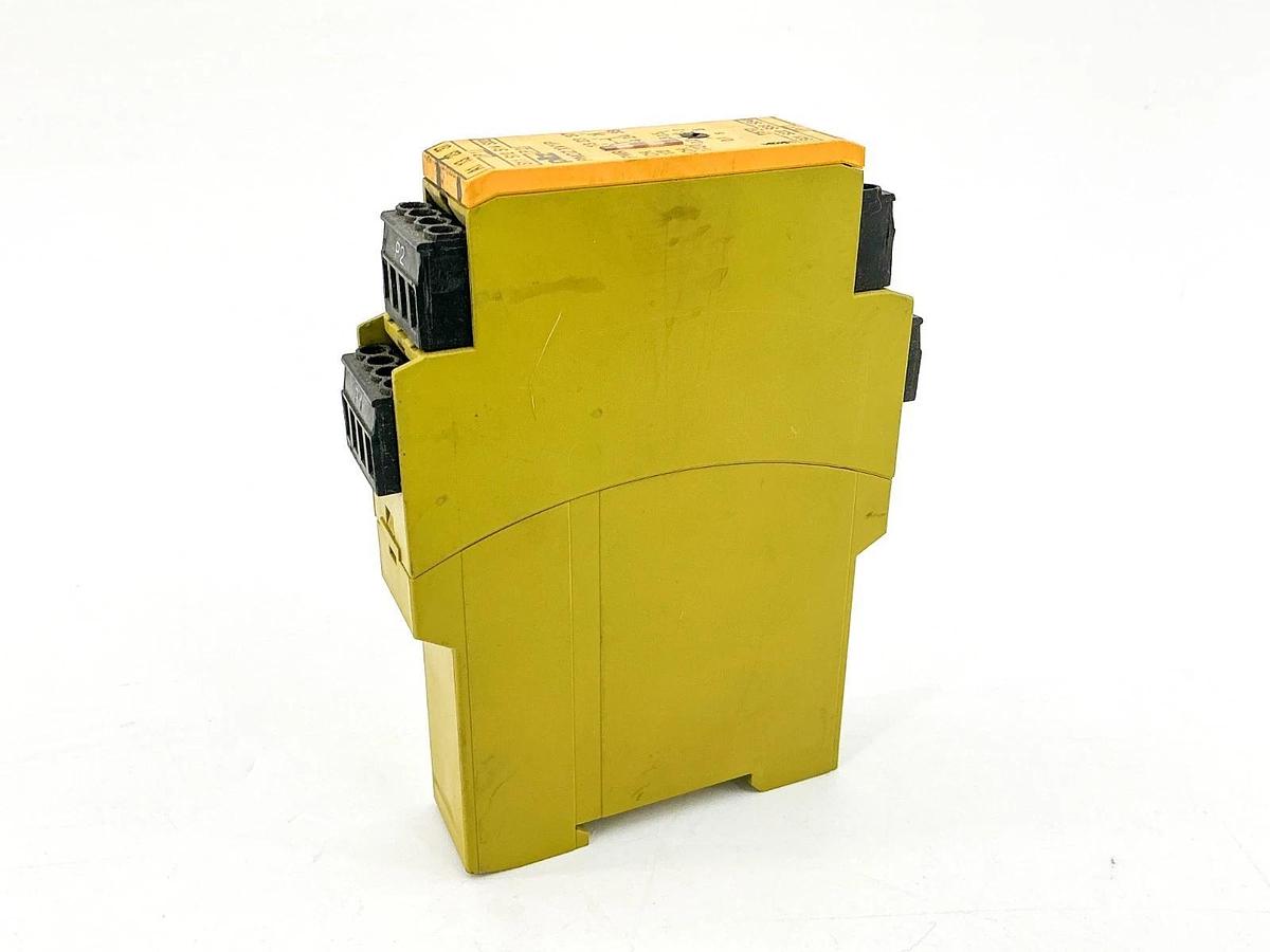 Used Pilz PNOZXV1P Safety Relay 24VDC 3.5W PNOZ XV1P 3/24VDC 2N/O 1N/O T 777601