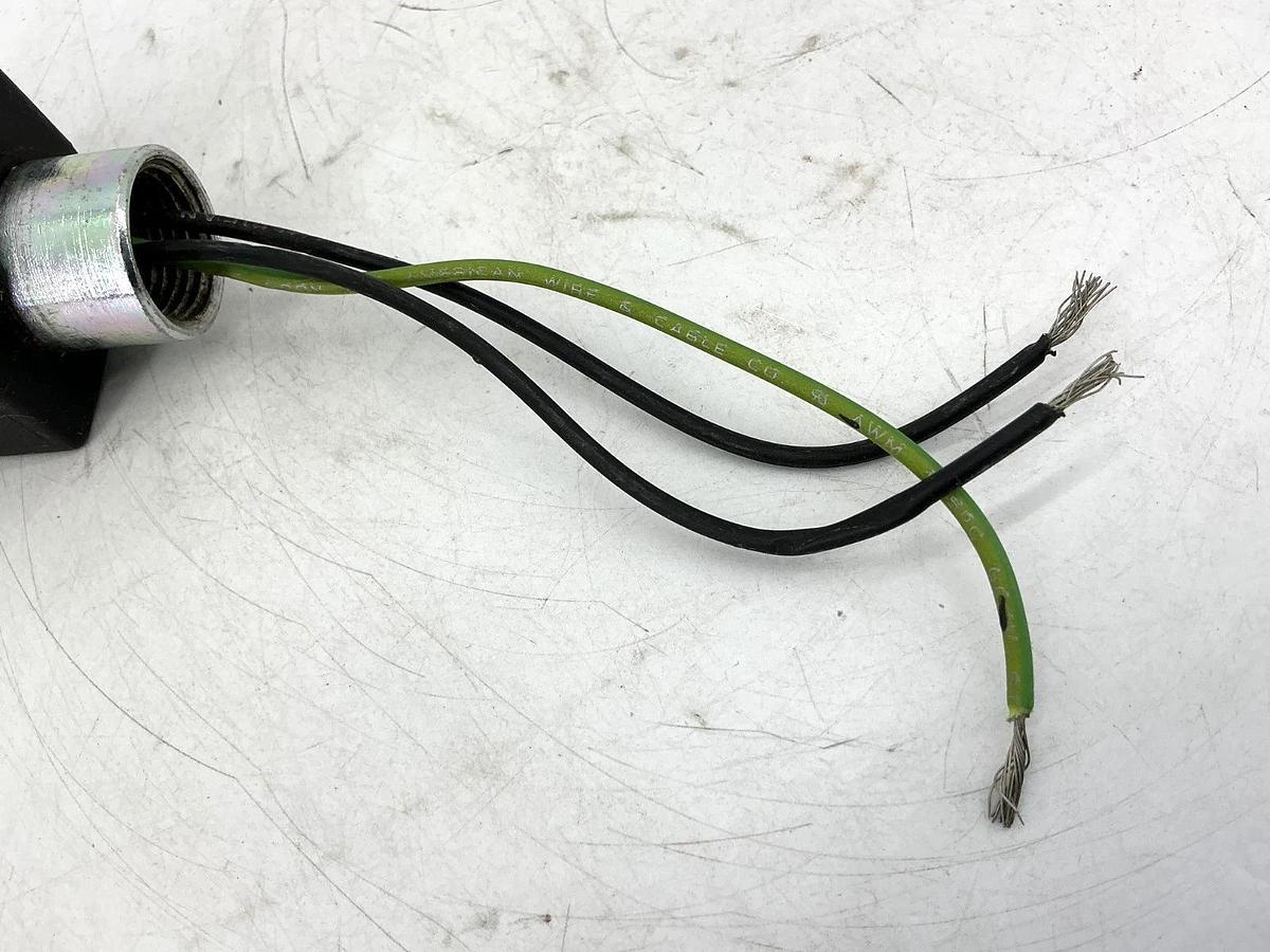Used Parker DF4C05 Unit Solenoid Coil 3-Wire 16-Watt 110/120VAC 50/60HZ