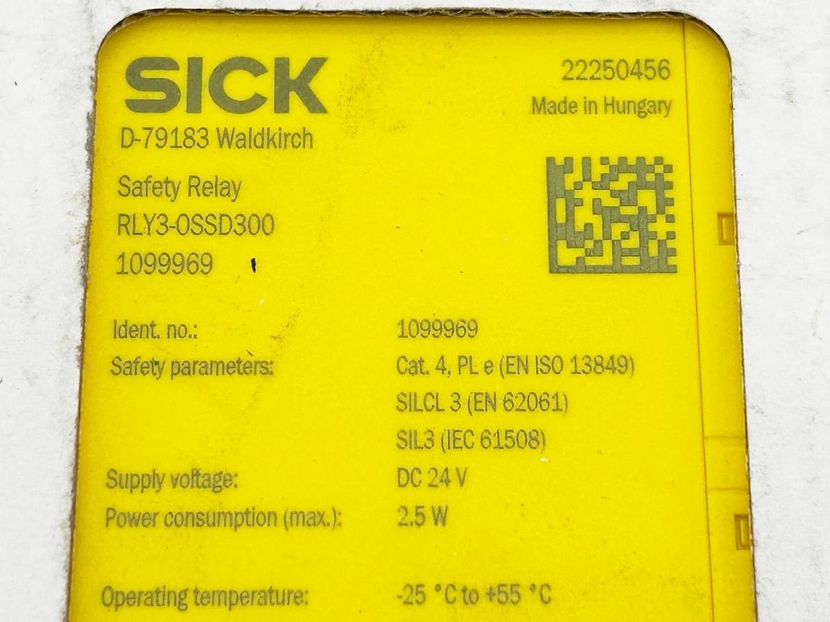 New Sick RLY3-OSSD300 Safety Relay 30VDC 1099969 - Sealed Box