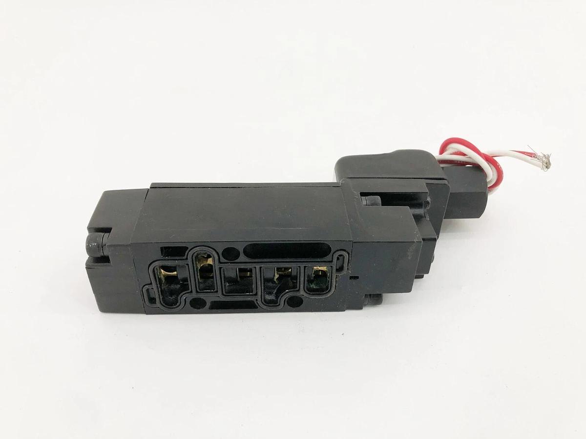 New Parker L7452210149 Pneumatic Valve 24VDC 6W - No Box