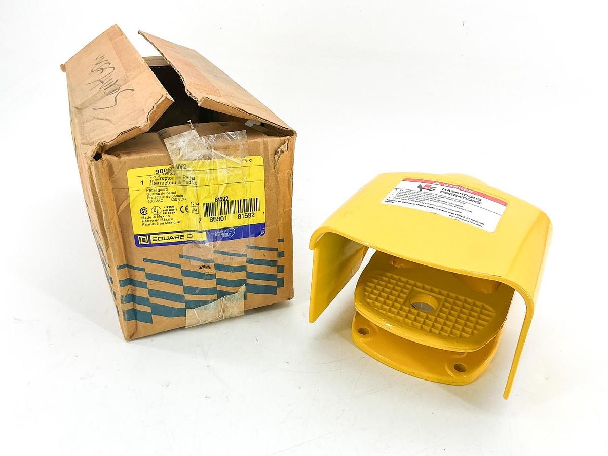 New Square D 9002AW2 Foot Switch 600VAC/DC 81592