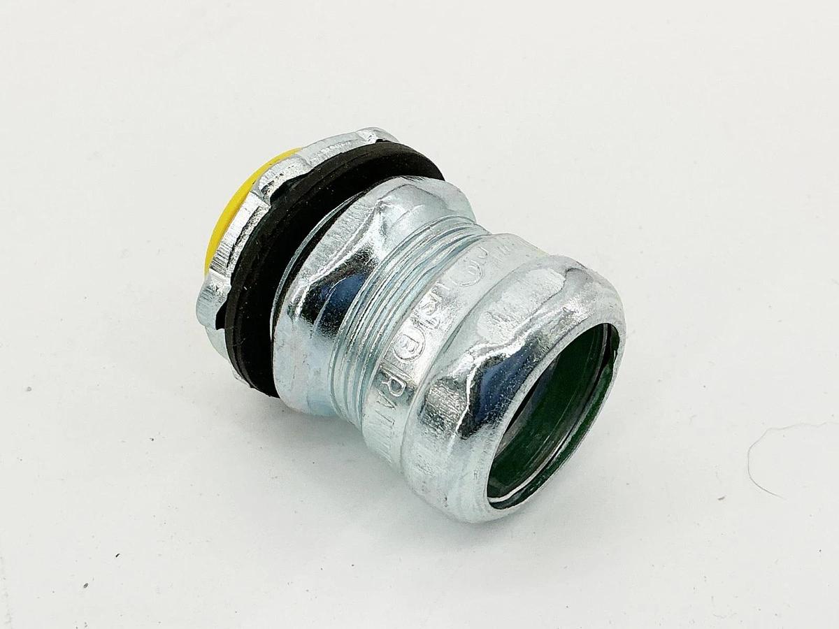 New Box of 25 BPT Fittings 251-SRTI Raintight EMT Connector 3/4"