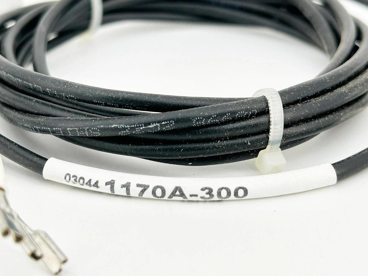 New Cutler Hammer 1170A-300 Photoelectric Sensor 9' Thru-Beam 880N NEMA 1