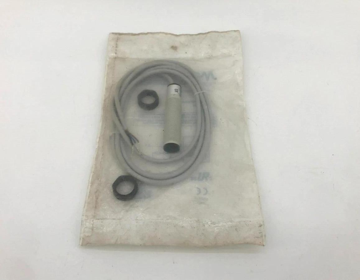 New Automation Direct MV4-A0-0A Photoelectric Sensor, 20-253VAC, 200mm Range
