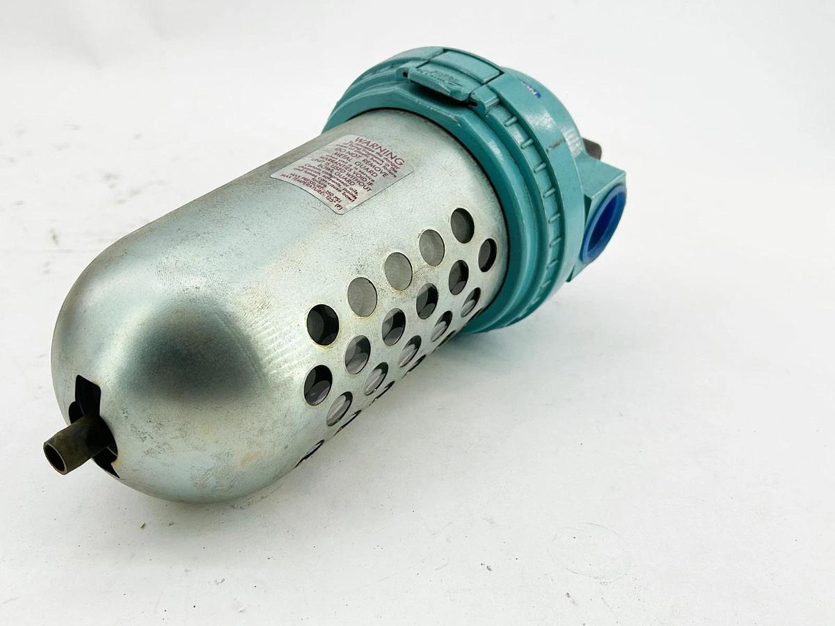 New Wilkerson M30-08-S00 Coalescing Filter 1" NPT Port Size Series B