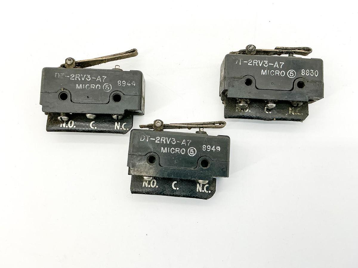 Used Lot of 3 Honeywell DT-2RV3-A7 Micro Limit Switch 10A 250V