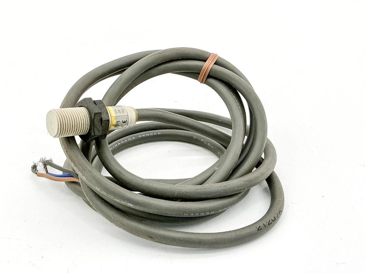 New Omron E2F-X2F1 Proximity Sensor 5mm Range 12-24VDC