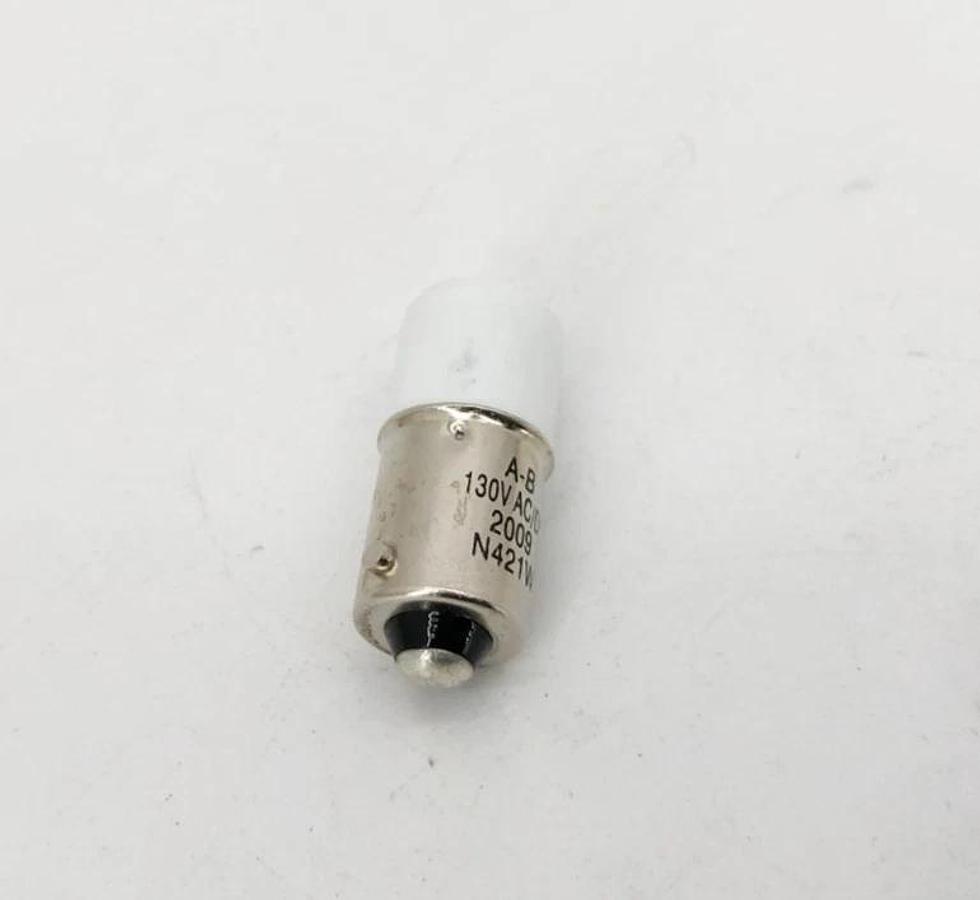 New Allen-Bradley 800T-N421W White LED Bulb 30mm 130VAC/DC - No Box