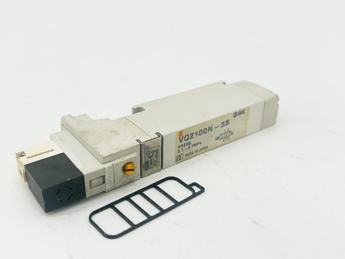 Used SMC VQ2100N-5B Pneumatic Solenoid Valve 24VDC Coil