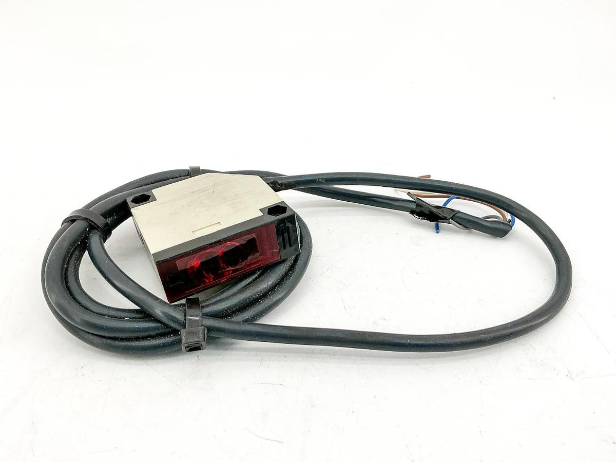 Used Omous E3JK-DS30M1 Photoelectric Sensor 24-240VAC 12-240VDC