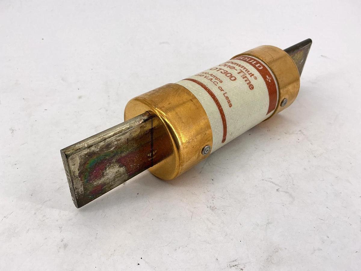 New Gould Shawmut OT300 One-Time Class K5 Fuse 300A 250V