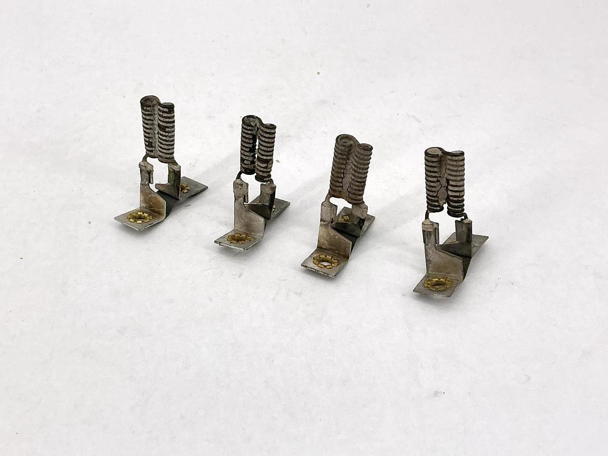 Lot of 4 New Square D AR2.98 Overload Relay Thermal Unit