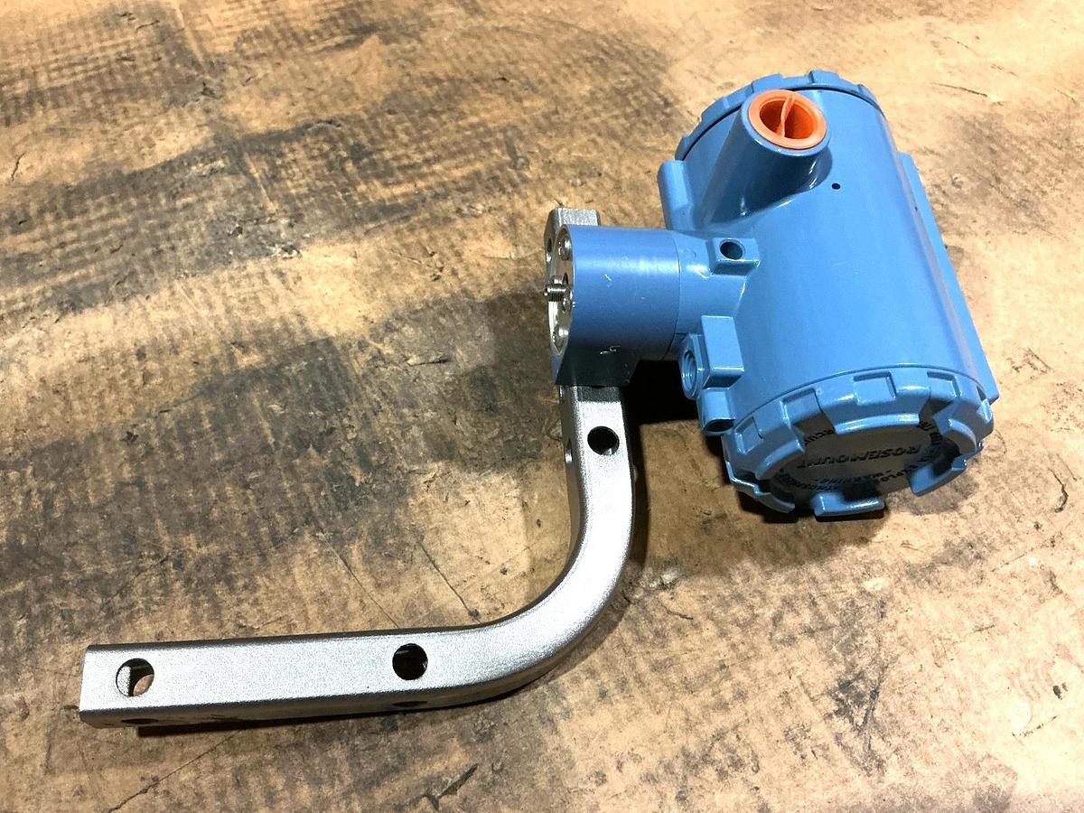 New Rosemount 8800DF005SA6E1D1R70 Vortex Flow Meter 800/427 1440PSIG No Box