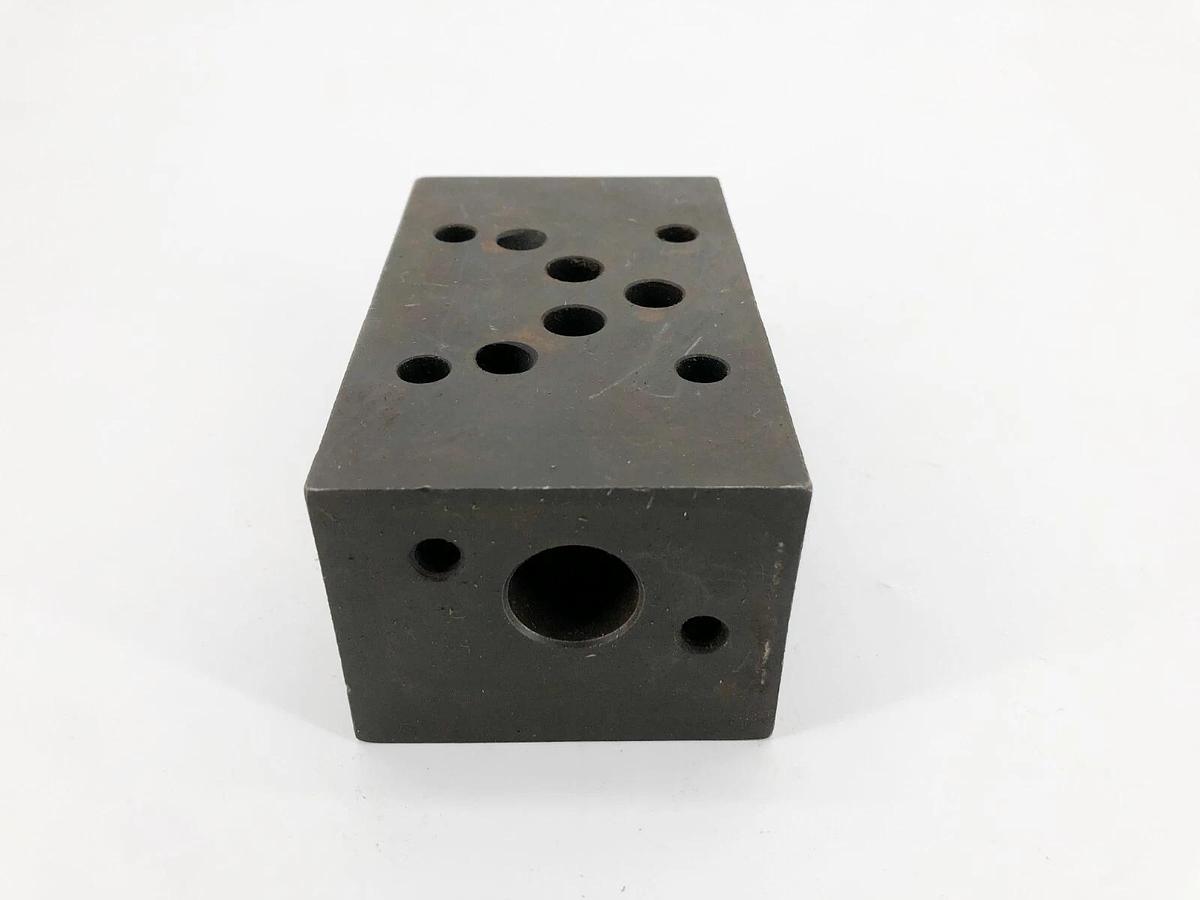 Used Nachi OCY-G03-W-Y-J50 Modular Valve Mfg. 440 (Missing Parts)
