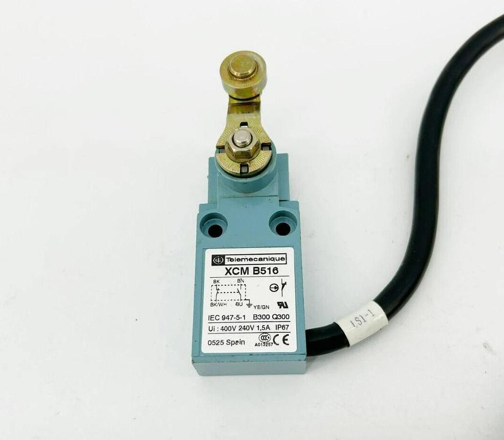 New ABB 3HAC8039-1 Limit Switch, Position Switch 1, XCM B516