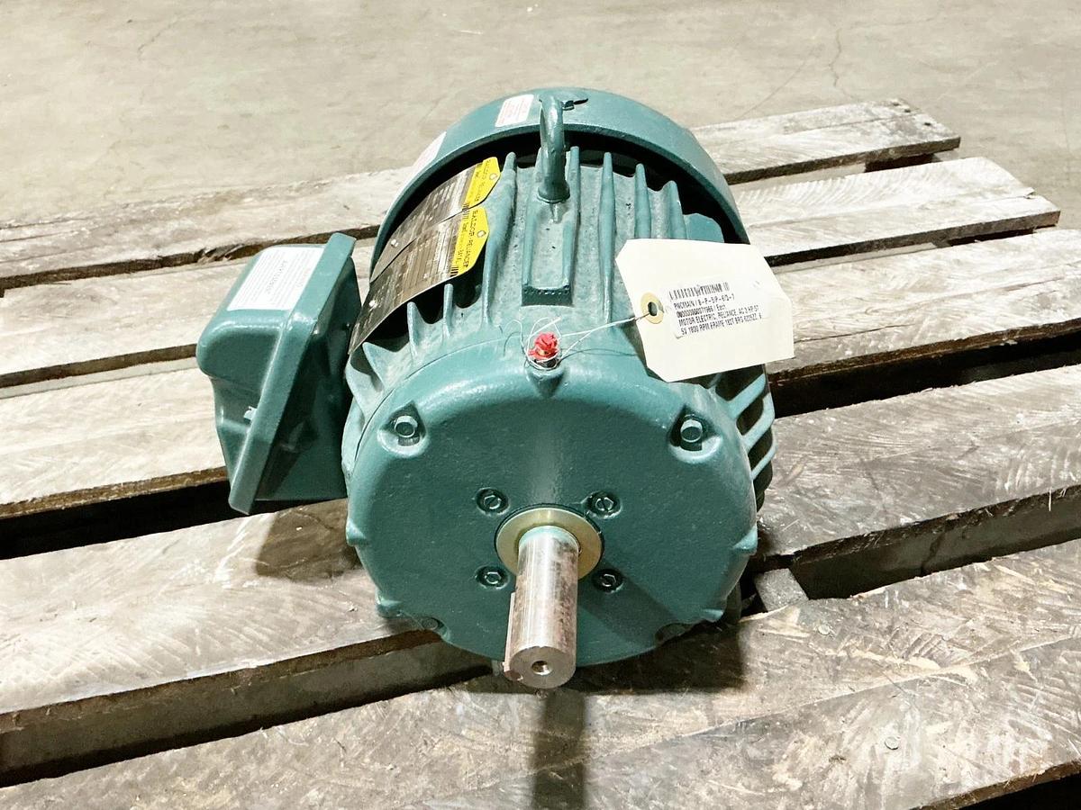 New Baldor ECP83661T-5 Electric Motor 575V 3.3A 1755RPM 182T Frame 60Hz