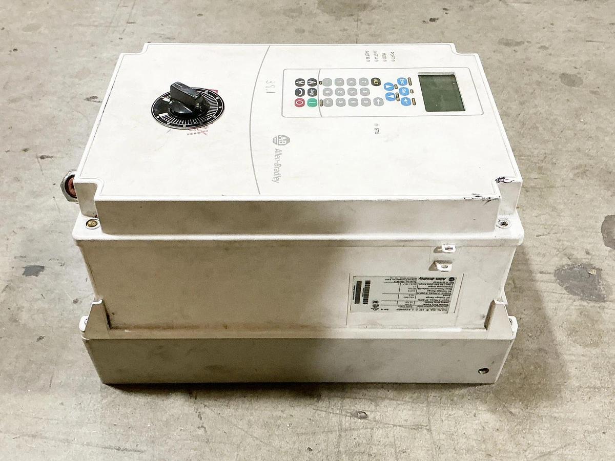 Used Allen Bradley 20AE017C3AYNNNC0 AC Drive 15HP 600V 3PH - Not working - For Parts
