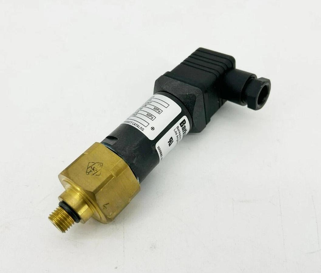 New Barksdale 96210-BB4-S0815 Pressure Switch 22.5-125 PSIG