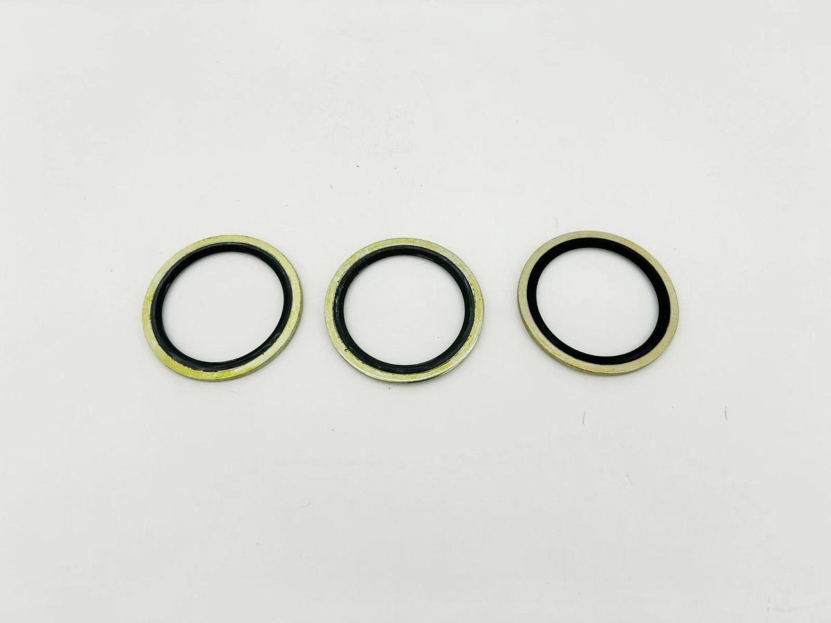 Lot of 3 New Tompkins DS-BSP-24 Hydraulic Adapters