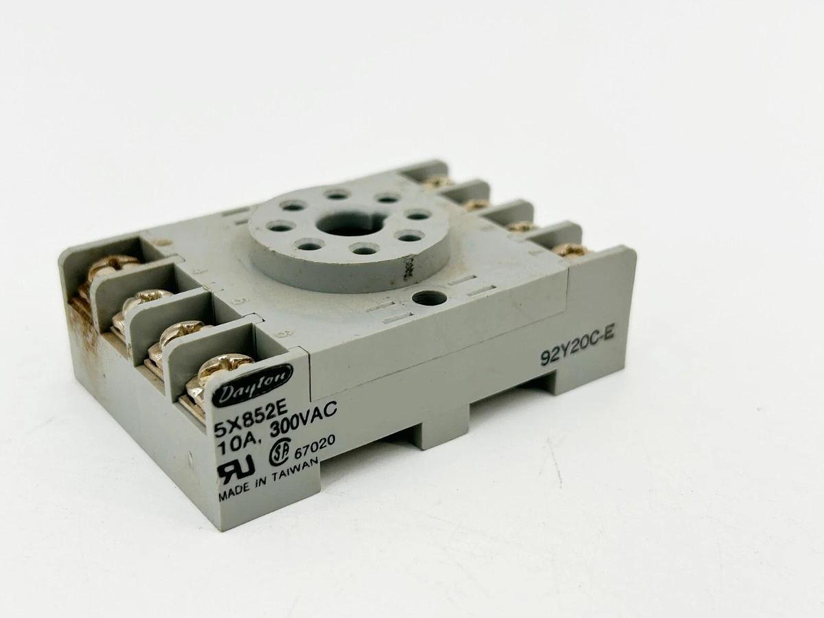 Used Lot of 3 Dayton 5X852E Socket Relay 10A 300V 92Y20C-E