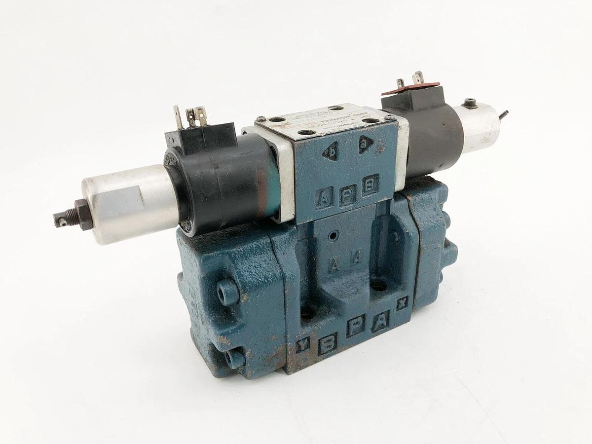 Used Nachi ESD-G06-C6S125-A-E10 Directional Proportional Valve 24VDC 2506357
