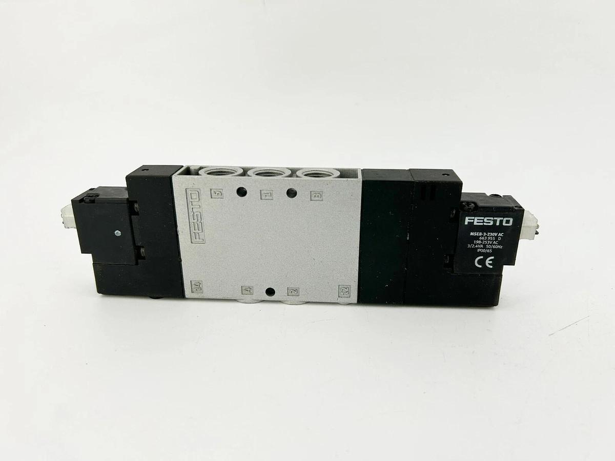 New Festo CPE18-M3H-5/3E-1/4 Solenoid Valve, 2,5-10 bar, 18mm,170321