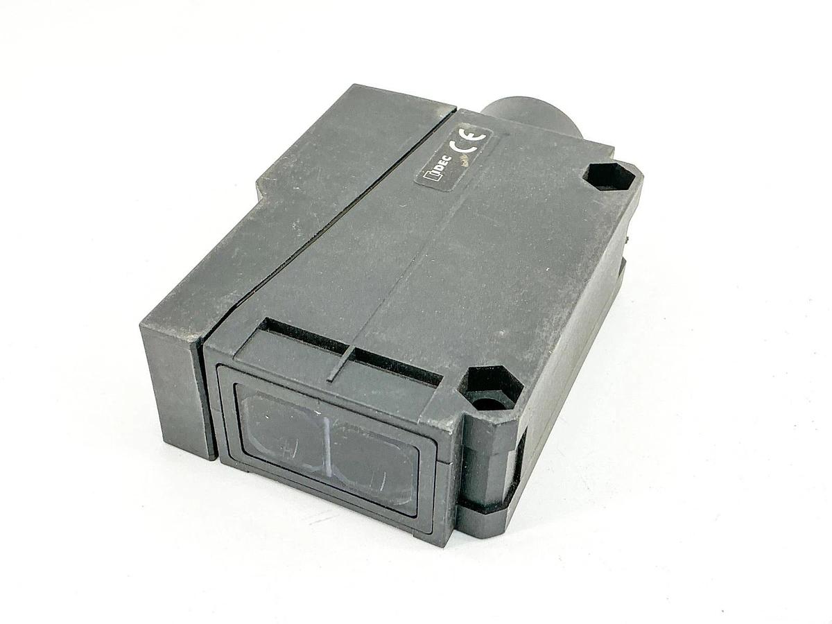 New Idec ISF-R05MTU Photoelectric Sensor 24-240Vac 24-240VDC 2A - No Box