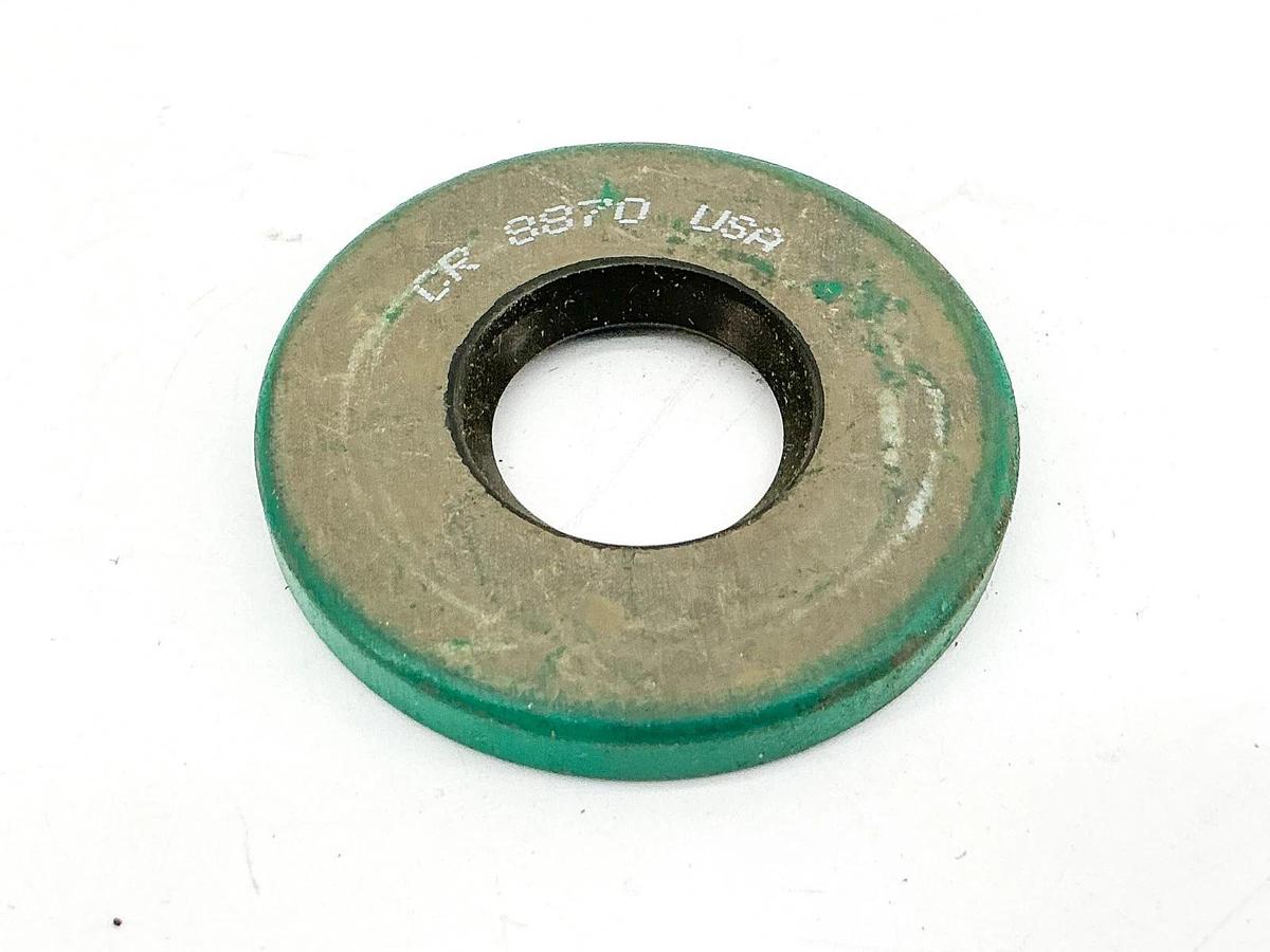 New Lot of 3 CR 8870 Radial Joint Oil Seal 2" OD 0.875" ID 0,25" W