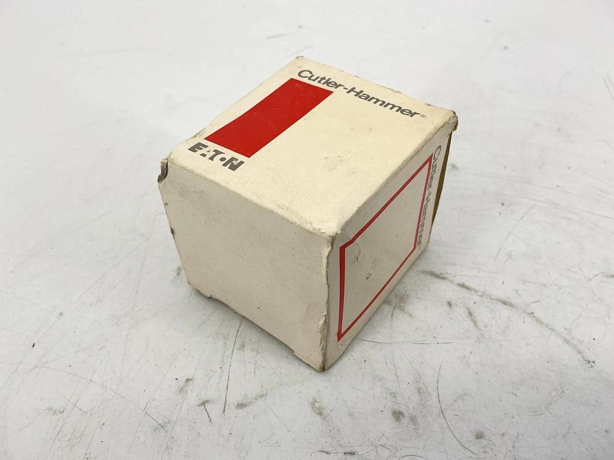 New Eaton Cutler-Hammer 10250T4081 Selector Switch 2-Position Momentary