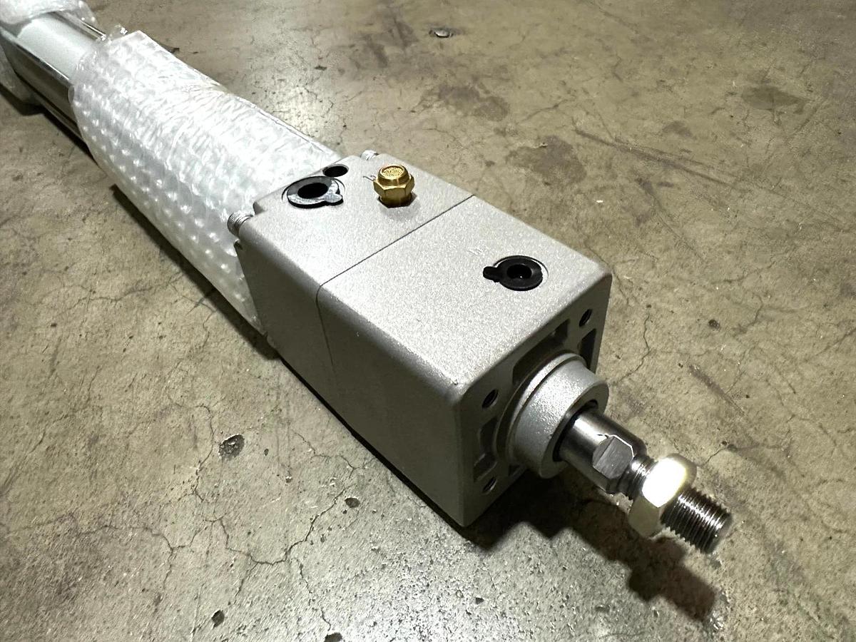 New SMC C95NB40-600-D Tie Rod Cylinder 1.0MPa
