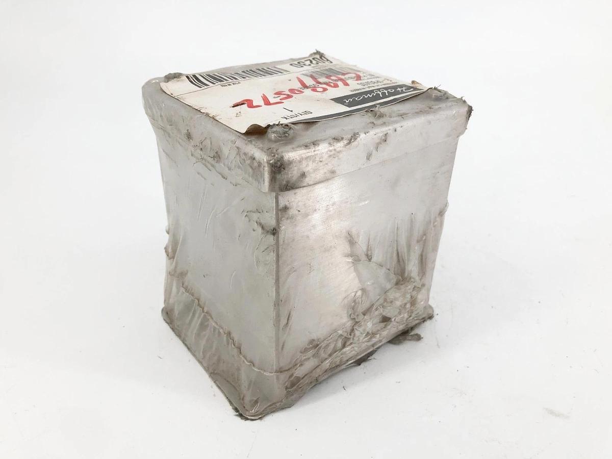 New Hoffman E-1PBGXSS Pushbutton Enclosure SS 60230 22mm 4 x 4 x 4-3/4 - No Box