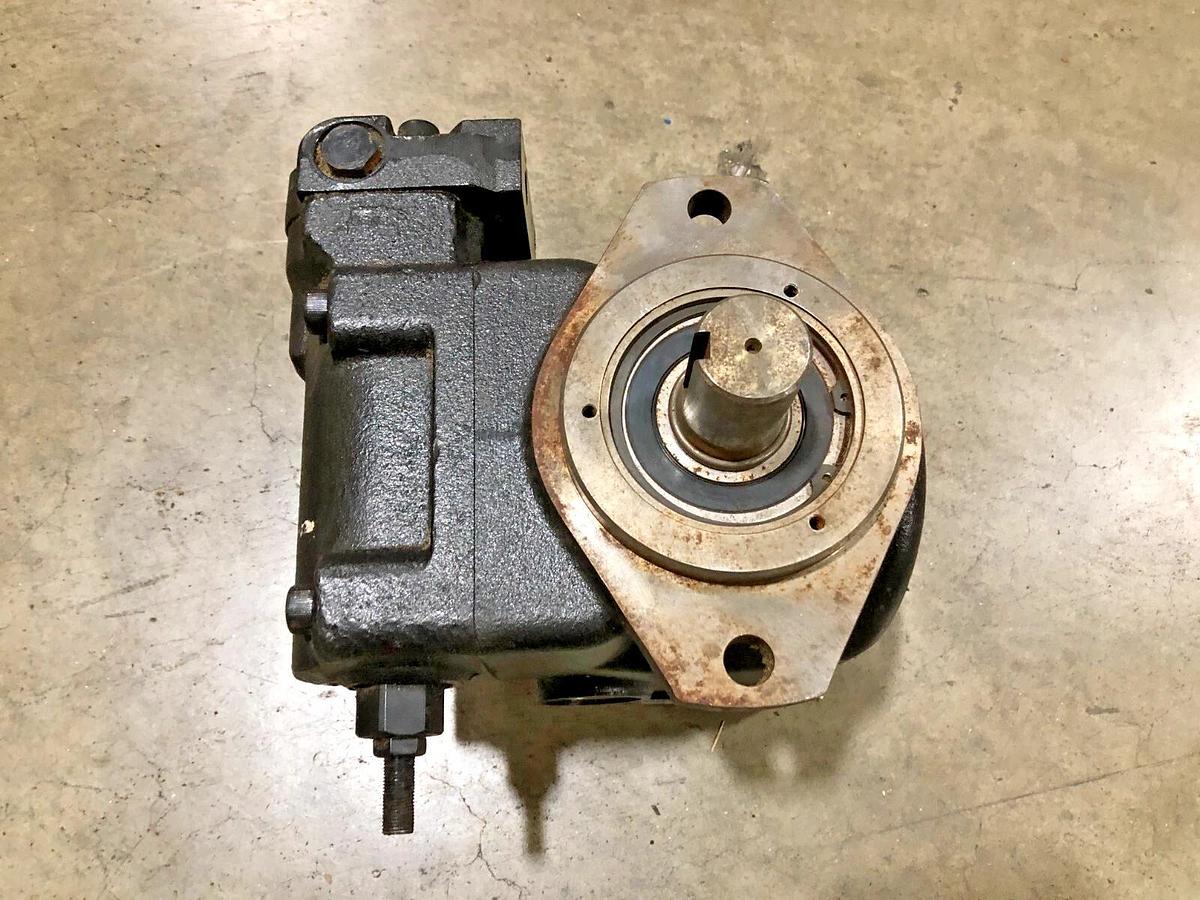 Used Oilgear PVG-130-F1UV-LSFZ-P-1NNSN Axial Piston Variable Pump 1-1/2" Shaft