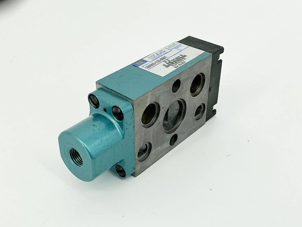 New Mac Valves 180003-122-0001 Solenoid Pilot Valve - No Box