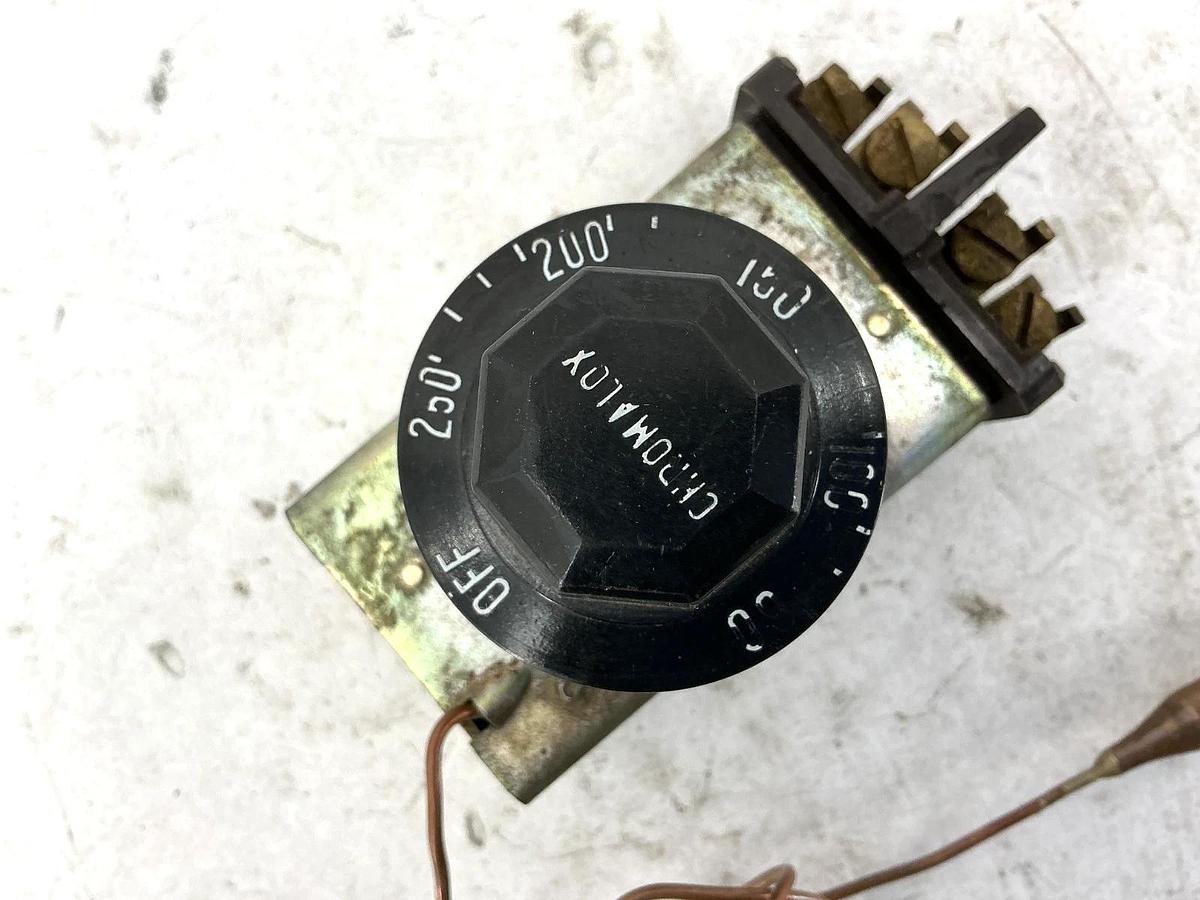 Used RobertShaw Chromalox 300-048518-013 Thermostat 50-250F