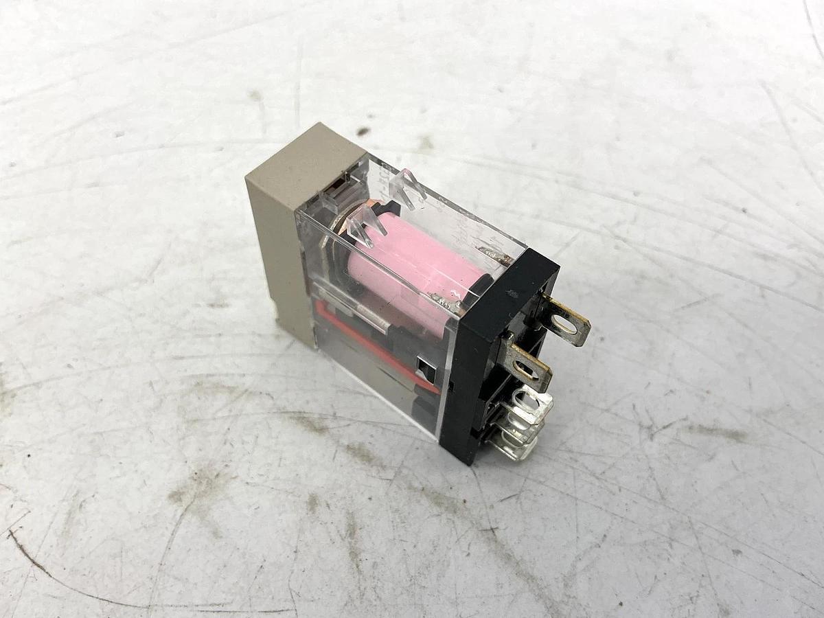 Lot of 2 New OMRON G2R-1-S AC120(S) Relay 1-Pole 5Pin 10A 120VAC Coil G2R-1-S(S)