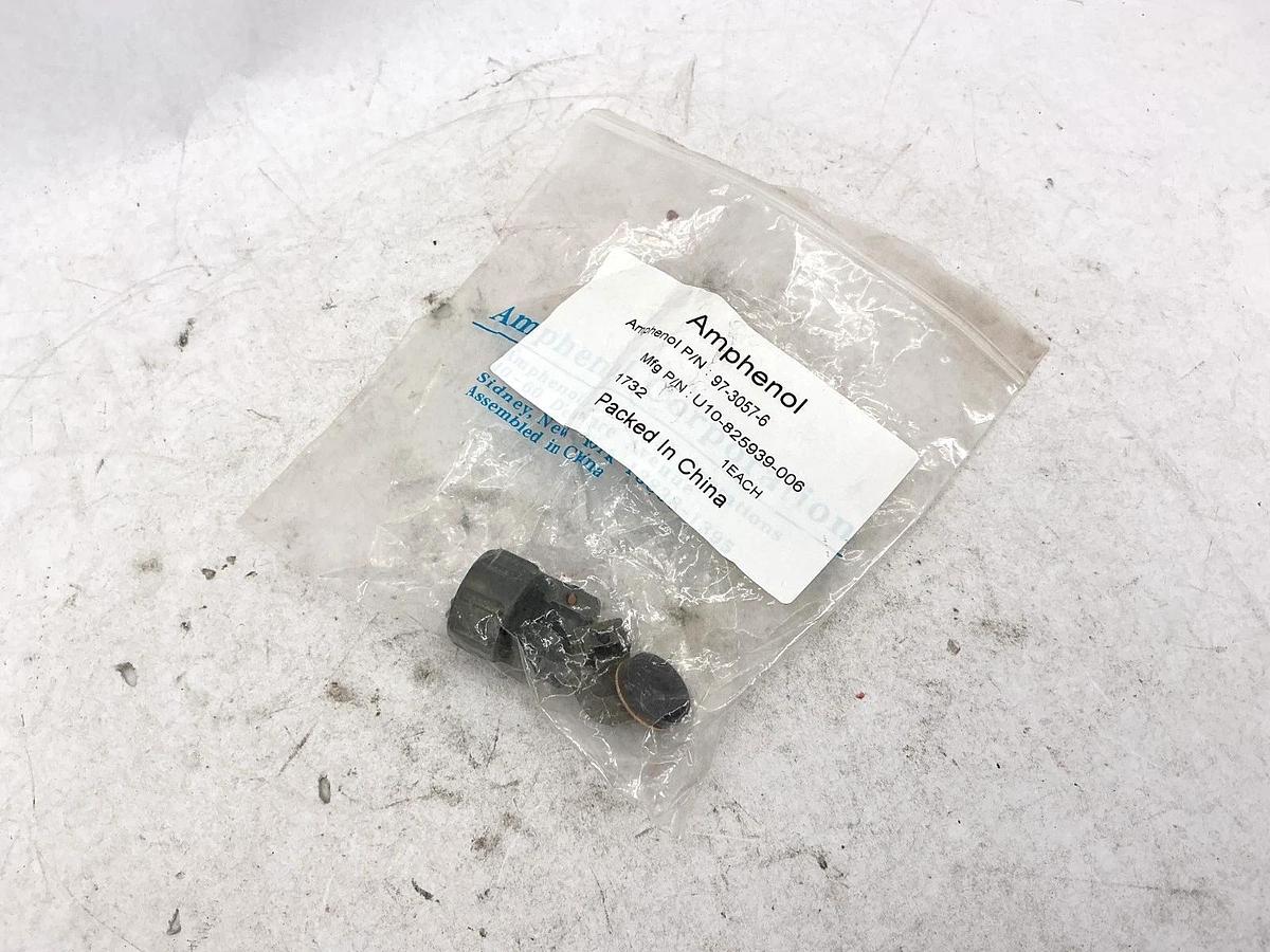 Lot of 2 New 97-3057-6 Cable Clamp Connector U10-825939-006