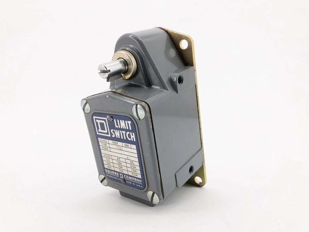 New Square D 9007TSD1 Rotary Lever Limit Switch 600VAC Ser. A - No Box